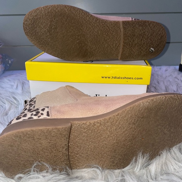 Leopard and Tan Ankle Boots - Picture 9 of 10